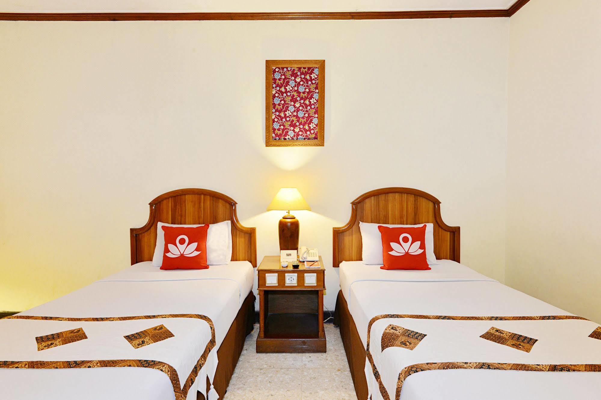 Zen Rooms Jogja Cendrawasih Pakualaman Экстерьер фото